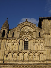Fototapeta na wymiar Iglesia de la Santa Cruz en Burdeos