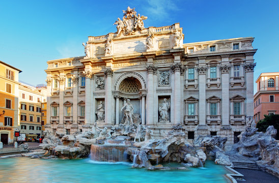 Fountain di Trevi, Rome, Italy.