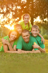Fototapeta premium Family in green jersey