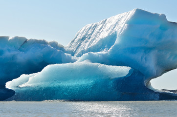 Исландия, айсберг в ледниковой лагуне Йокюлсаурлоун