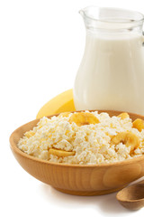 cottage cheese in bowl