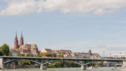 Fototapeta na wymiar Basel, Altstadt, Rhein, Wettsteinbrücke, Münster, Schweiz