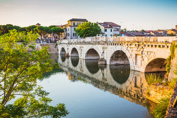 Fototapeta premium Bridge of Tiberius (Ponte di Tiberio) in Rimini