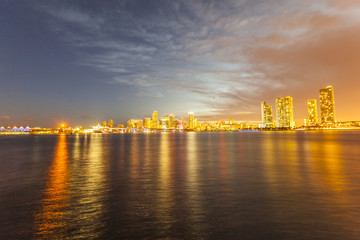 Fototapeta premium Miami city skyline panorama at dusk