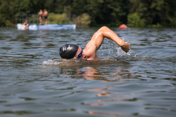 swimmer doing forward crawl swimming stroke