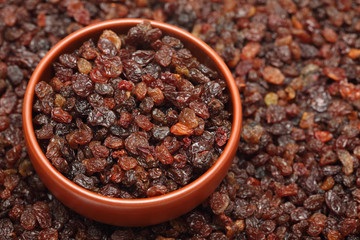 Raisins in bowl
