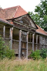 Fototapeta premium Ruine mit Gaube