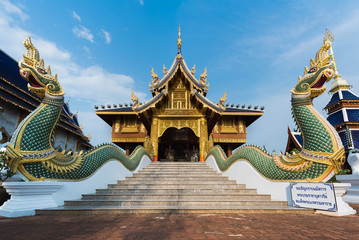 Oude architectuur in boeddhistische tempel (Wat Ban Den) Chiangmai,