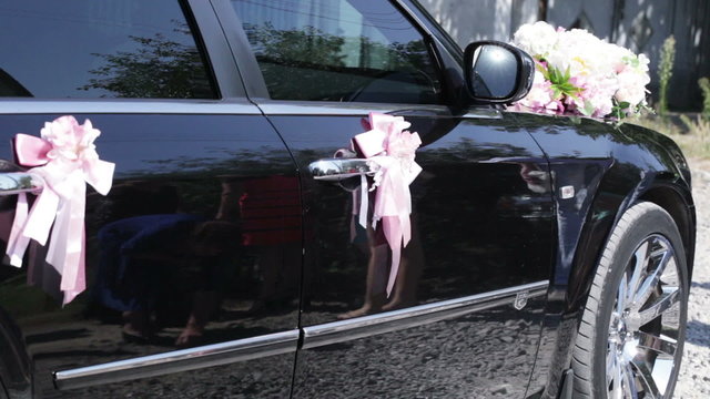 Wedding decorations on car