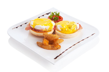 Eggs benedict