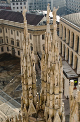 Naklejka premium Milan Duomo three statues