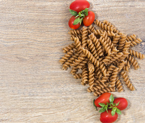 Pasta with tomatos and Basil