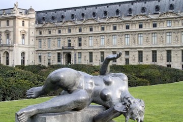 Fototapeta na wymiar Tuileries Gardens Paris France