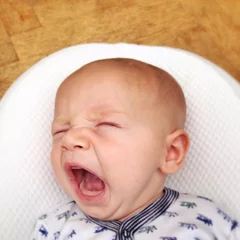 Muurstickers crying baby © Morgan