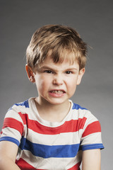 Vorschulkind Junge: Wütend - Serie Emotionen