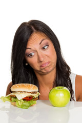 Entscheidung zwischen Hamburger und Apfel