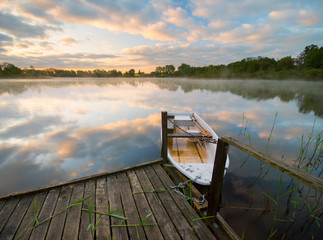  Przystań rzeczna © Mike Mareen