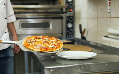 pizza on the blade