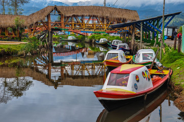 Fototapeta na wymiar Delicate & colorful lago de Tota, Colombia