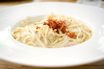 Pasta Carbonara with ham and cheese