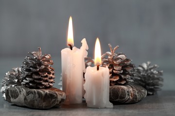 Kerzen, weihnachtlich