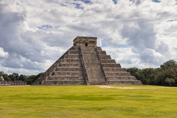 Mexico, Chichen Itza - Temple of Kukulcan