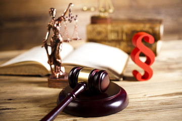 Judge gavel, Paragraph sign symbol 