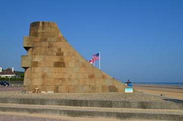 Monument 1st ID US - plage d'Omaha beach