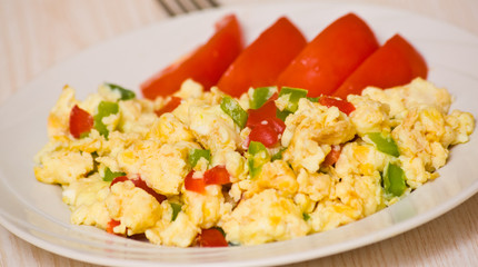 scrambled eggs with vegetables