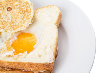Egg in the basket bread toast 