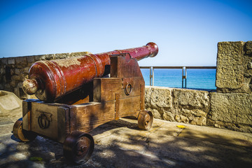 Defense, Spanish cannon pointing out to sea fortress