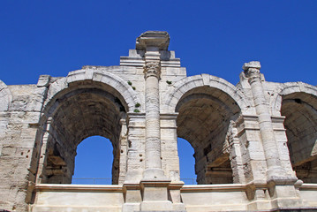 Fototapeta na wymiar Arles - Les Arènes