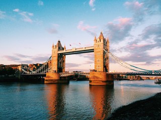 Naklejki  Zachód słońca na Tower Bridge