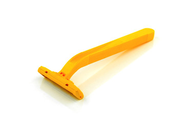 Disposable shaving razor