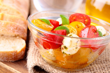 Tomatensalat mit Mozzarella