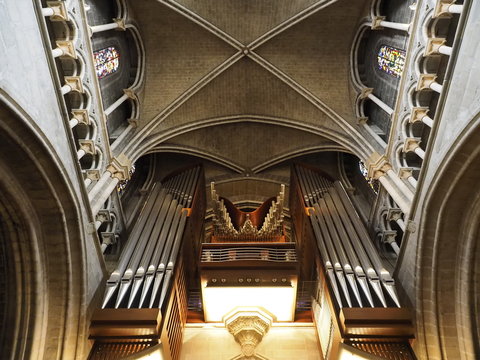 Catedral g&oacute;tica de Lausanne en Suiza 