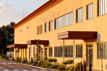 Industrial building
