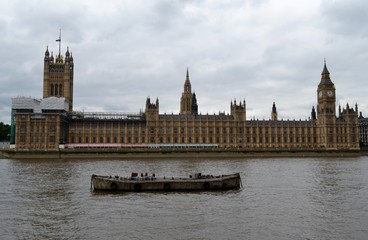 Fototapeta na wymiar Big Ben in London and cloudy sky