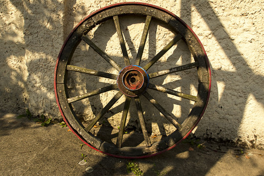 Old fashioned wheel