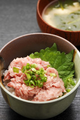 ネギトロ丼