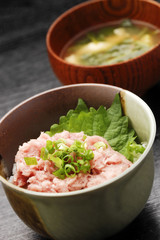ネギトロ丼