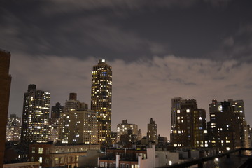 Fototapeta premium Cloudy New York Night