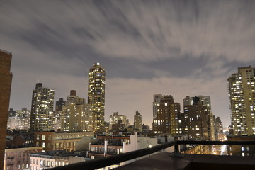 Fototapeta na wymiar Clouds in movement in NYC