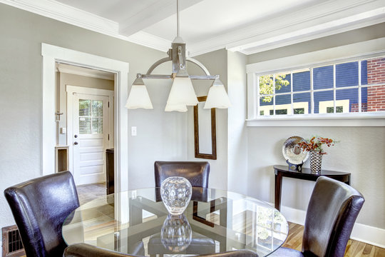 Dining Set. Glass Round Top Table With Leather Chairs