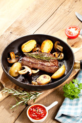 irisch rinder steak mit bratkartoffeln