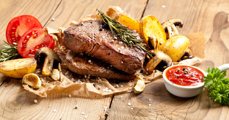 irisch rinder steak mit bratkartoffeln
