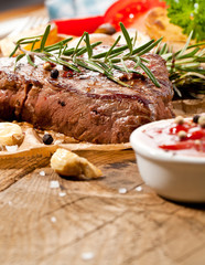 irisch rinder steak mit bratkartoffeln