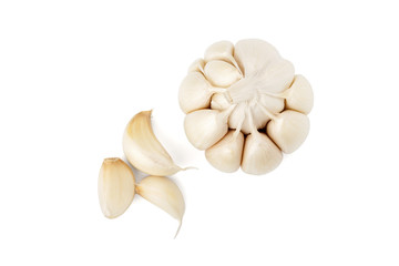Fototapeta na wymiar Garlic head and cloves