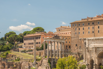 Fototapeta na wymiar Fiew of the Roman Forum from trajan's Marketplace