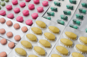 Obraz na płótnie Canvas Colorful of medicine tablets and capsules